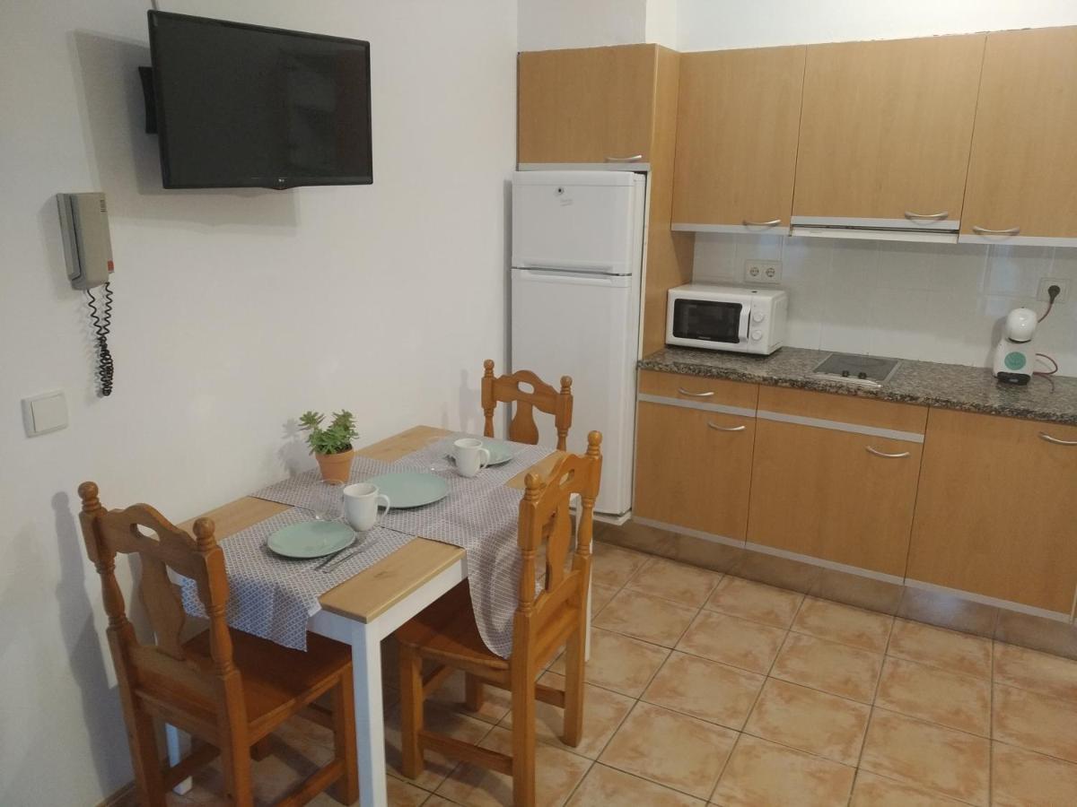 Ferienwohnung Buhardilla Para Dos En Can Mingu Besalú Exterior foto