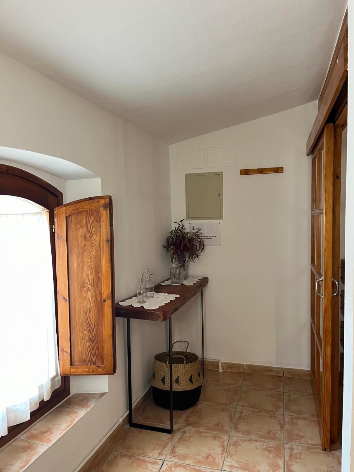 Ferienwohnung Buhardilla Para Dos En Can Mingu Besalú Exterior foto